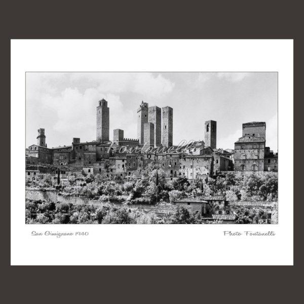 historic picture san gimignano tuscany black and white 61