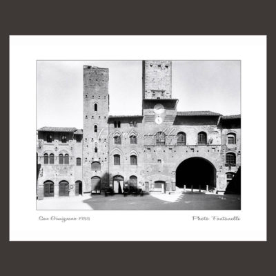 historic picture san gimignano tuscany black and white 58