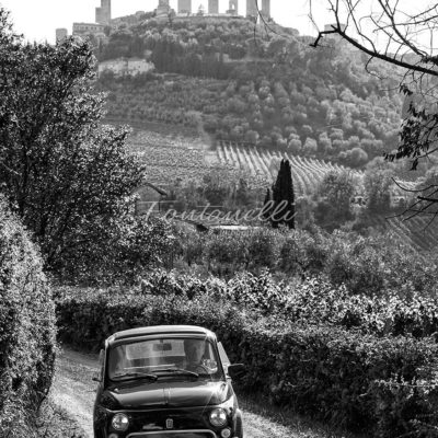 Campagna San Gimignano con Fiat 500 Toscana