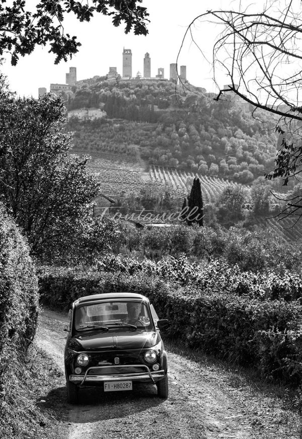 Campagna San Gimignano con Fiat 500 Toscana