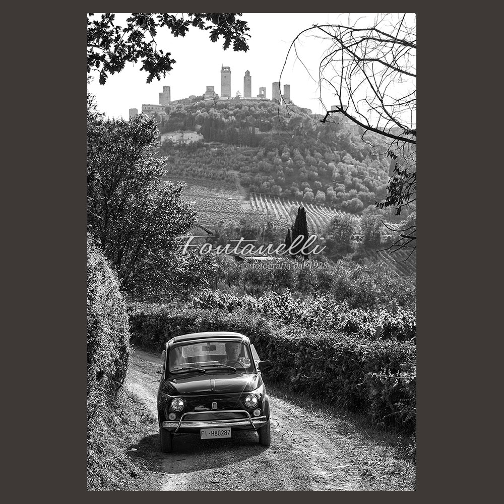 Campagna San Gimignano con Fiat 500 Toscana