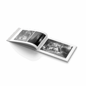 Interno del libro "Un secolo di passione per la fotografia" – Edizione celebrativa Studio Foto Fontanelli San Gimignano, 100 anni di fotografia in Toscana.